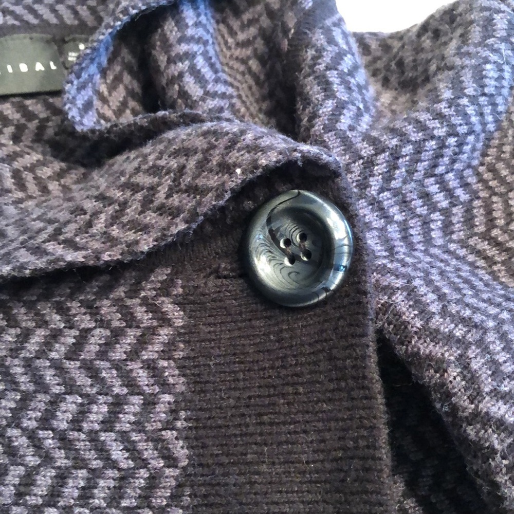Sweater - Picture 3 of 4